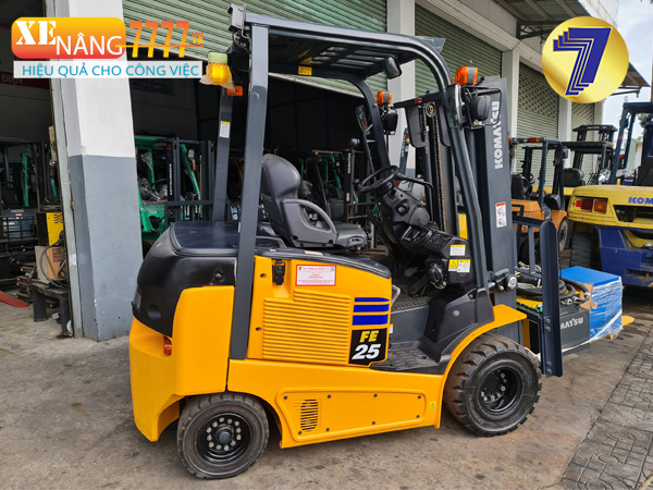 Xe nâng thương hiệu Komatsu gồm những loại nào?
