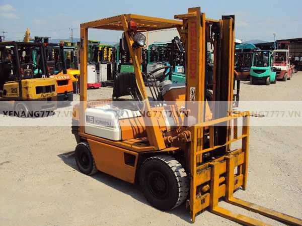 Xe nâng dầu KOMATSU FD15