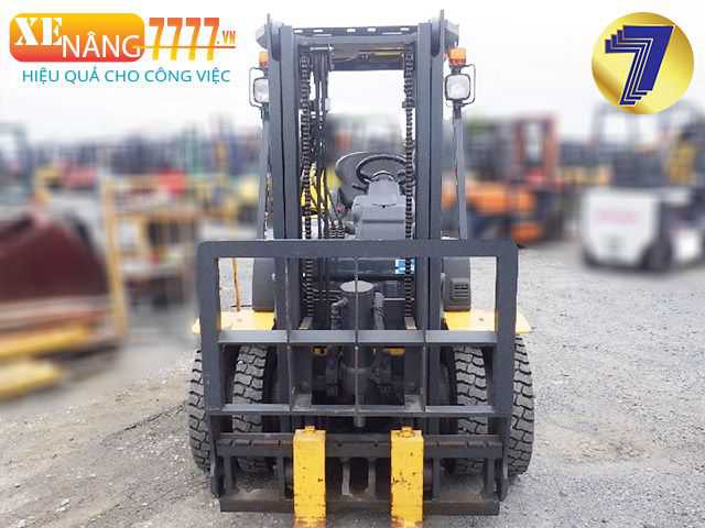 Xe nâng dầu KOMATSU FD25T-17