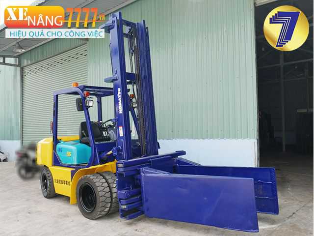 Xe nâng dầu KOMATSU FD35NW-8