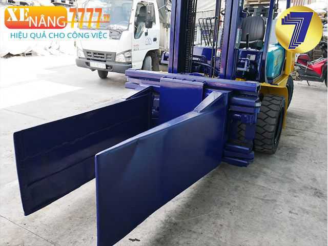 Xe nâng dầu KOMATSU FD35NW-8