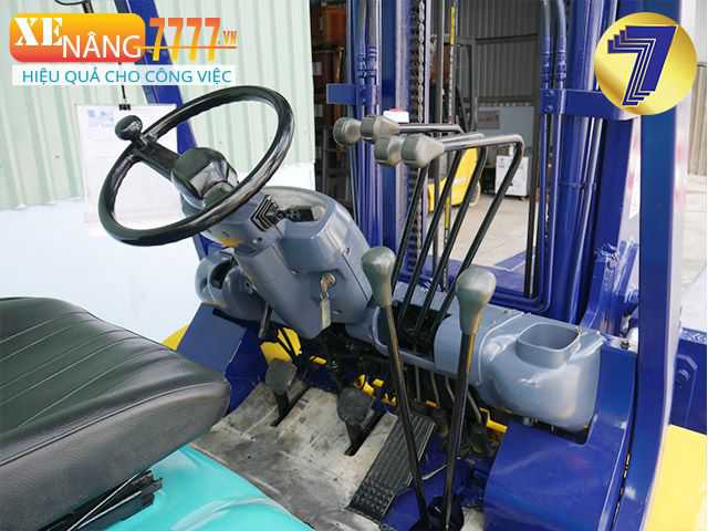 Xe nâng dầu KOMATSU FD35NW-8