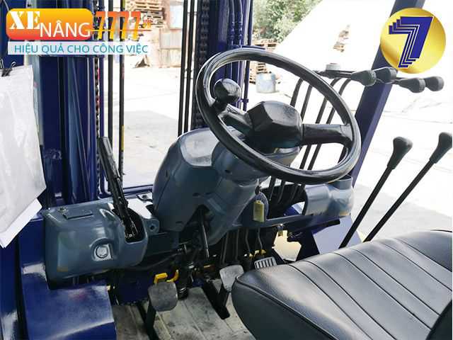Xe nâng dầu KOMATSU FD35NW-8