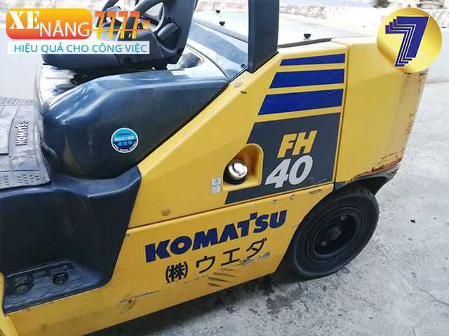 Xe nâng dầu KOMATSU FH40-1