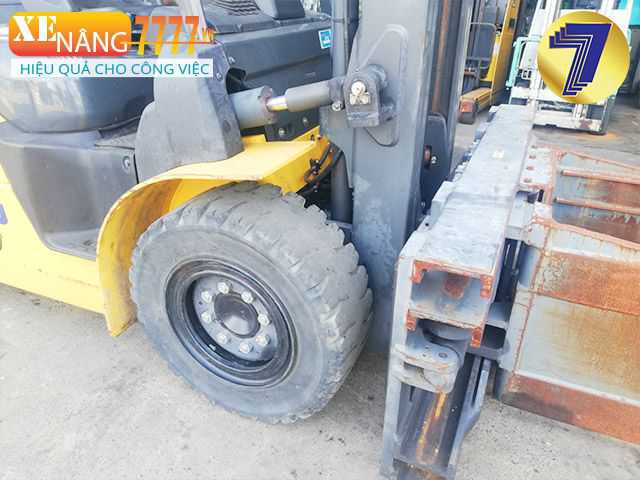 Xe nâng dầu KOMATSU FH40-1