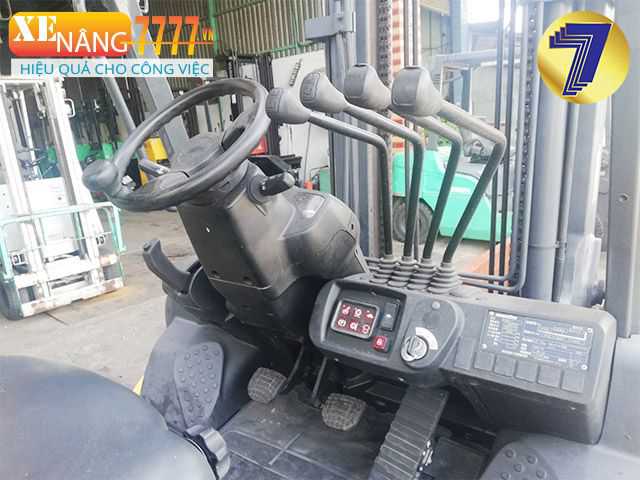 Xe nâng dầu KOMATSU FH40-1