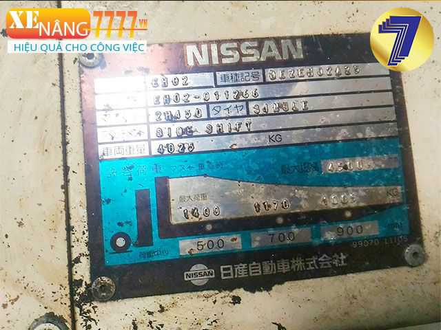 Xe nâng dầu NISSAN DEZE802A25