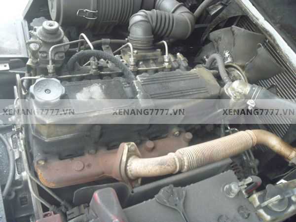 Xe nâng dầu NISSAN YL02A25