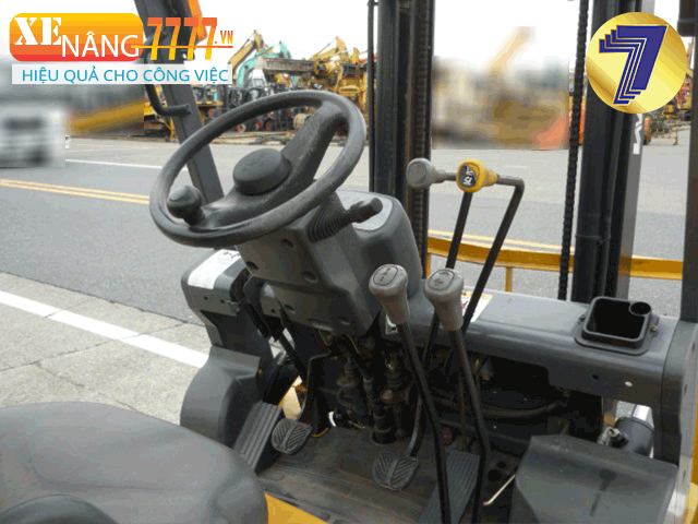 Xe nâng dầu TCM FD10C19