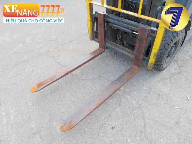 Xe nâng dầu TCM FD15T13