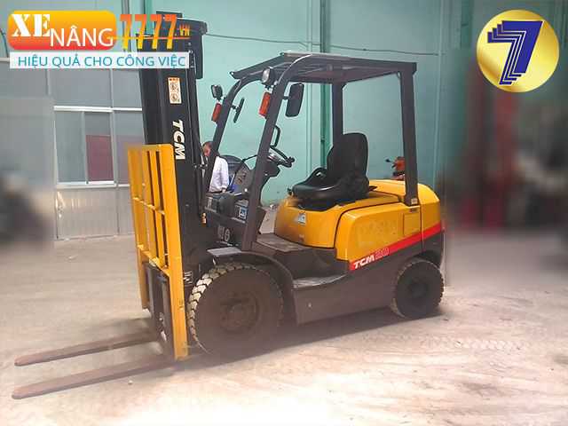 Xe nâng dầu TCM FD20C3