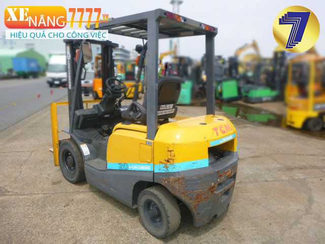 Xe nâng dầu TCM FD20T4