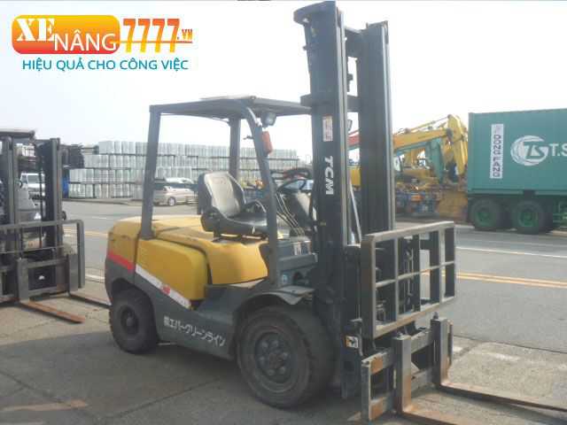 Xe nâng dầu TCM FD35T3S