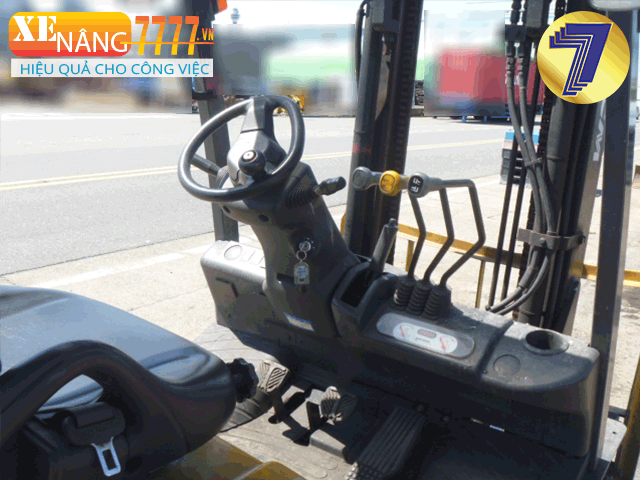 Xe nâng dầu TCM FHD25T3