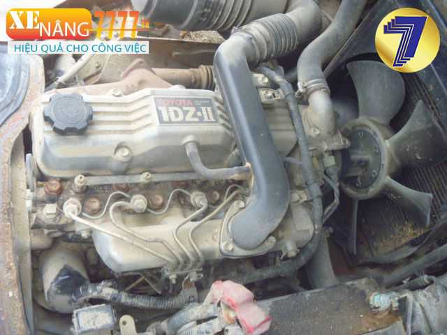Xe Nâng Dầu TOYOTA 02-7FD18