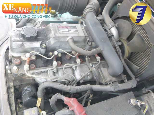 Xe Nâng Dầu TOYOTA 02-7FD25