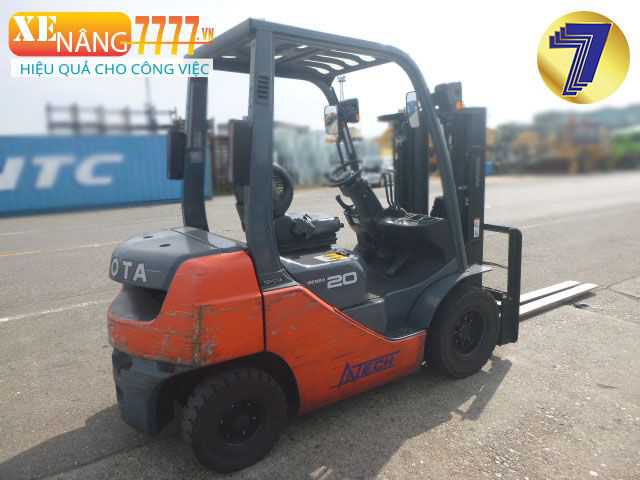 Xe Nâng Dầu TOYOTA 02-7FDL20