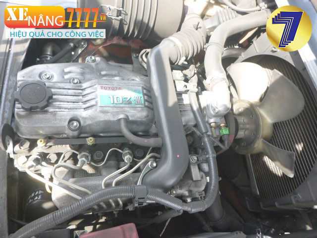 Xe Nâng Dầu TOYOTA 02-7FDL20