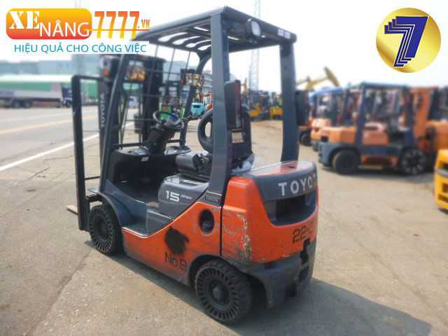 Xe Nâng Dầu TOYOTA 02-8FDL15