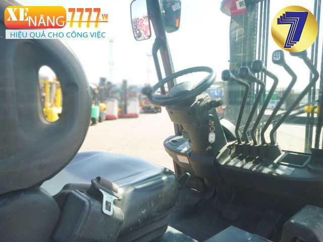 Xe nâng dầu TOYOTA 52-8FD30