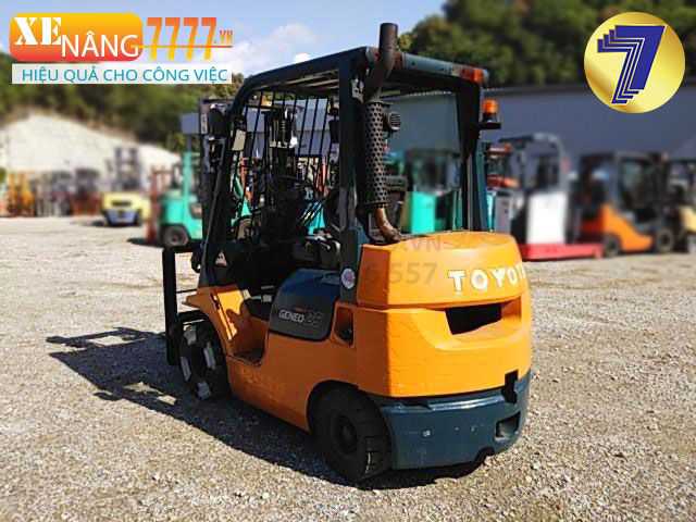 Xe nâng dầu TOYOTA 7FDK25