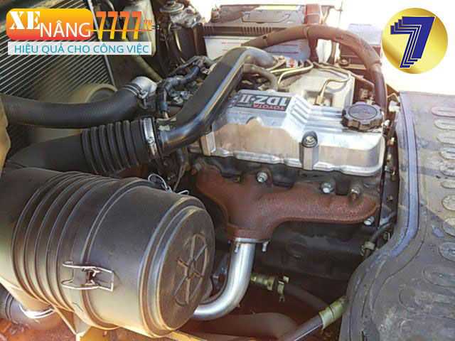 Xe nâng dầu TOYOTA 7FDK25