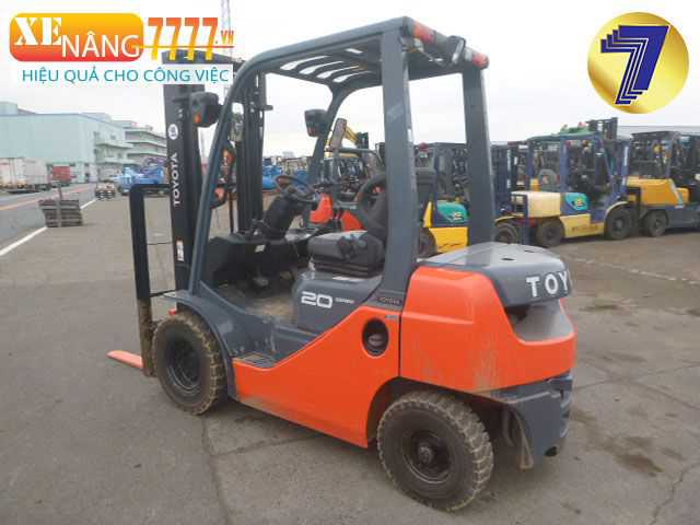 Xe Nâng Dầu TOYOTA 8FD20