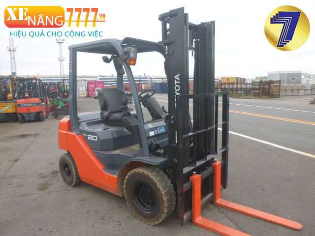 Xe Nâng Dầu TOYOTA 8FD20