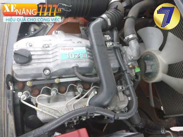 Xe Nâng Dầu TOYOTA 8FD20