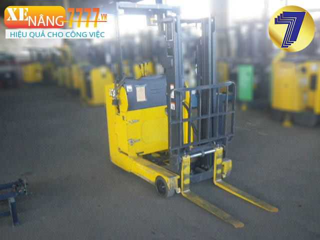 Xe nâng điện đứng lái KOMATSU FB13RS-15