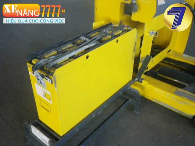 Xe nâng điện đứng lái KOMATSU FB13RS-15