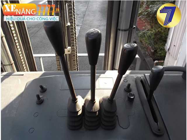 Xe nâng điện đứng lái NICHIYU FBRMW18-75B-600M