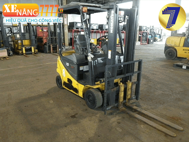 Xe nâng điện ngồi lái KOMATSU FB15-12