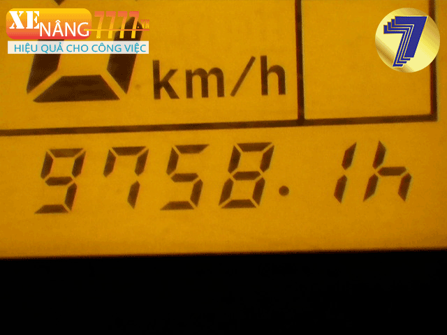 Xe nâng điện ngồi lái KOMATSU FB15-12