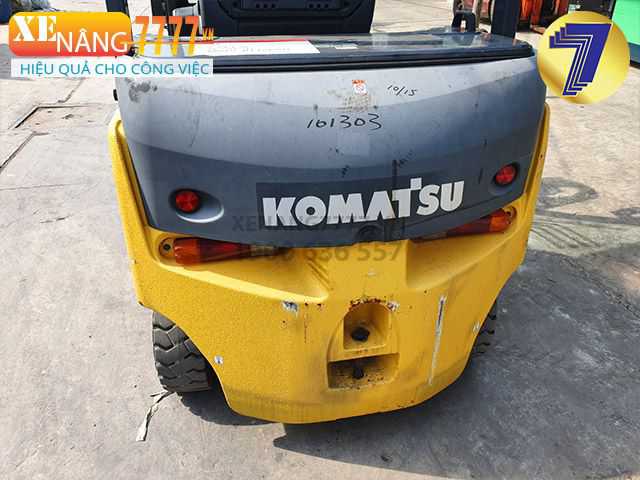 Xe nâng điện ngồi lái KOMATSU FB25-12