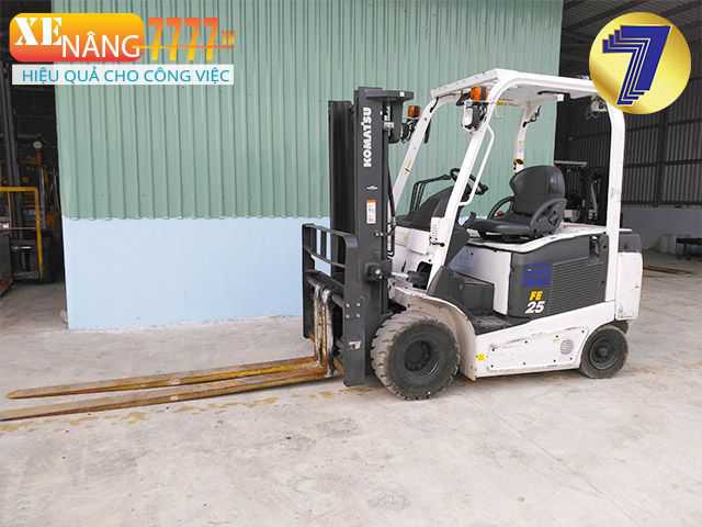 Xe nâng điện ngồi lái KOMATSU FE25-1