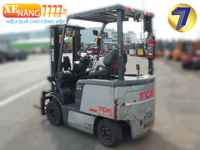 Xe nâng điện ngồi lái TCM FB20-7