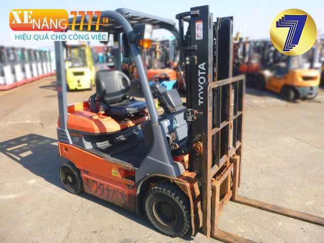 Xe nâng điện ngồi lái TOYOTA 7FB15